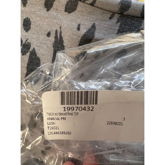 Lush Turtleneck Drawstring Sweatshirt Top Womens S Grey Leopard Long Sleeve NWT - Picture 6 of 6